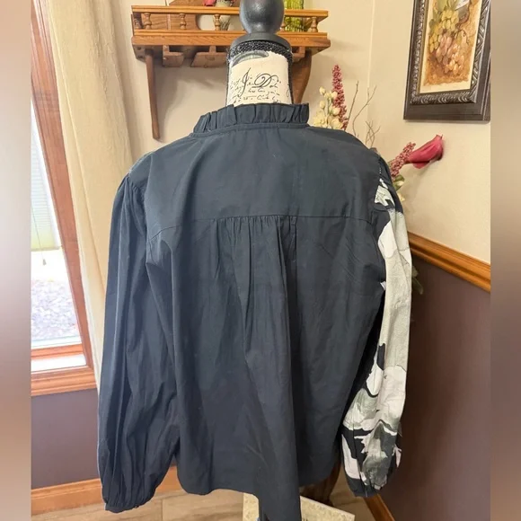 ✨NWT - Anthropologie Forever That Girl Printed Motif Ruffle Buttondown Blouse✨ - Picture 11 of 12